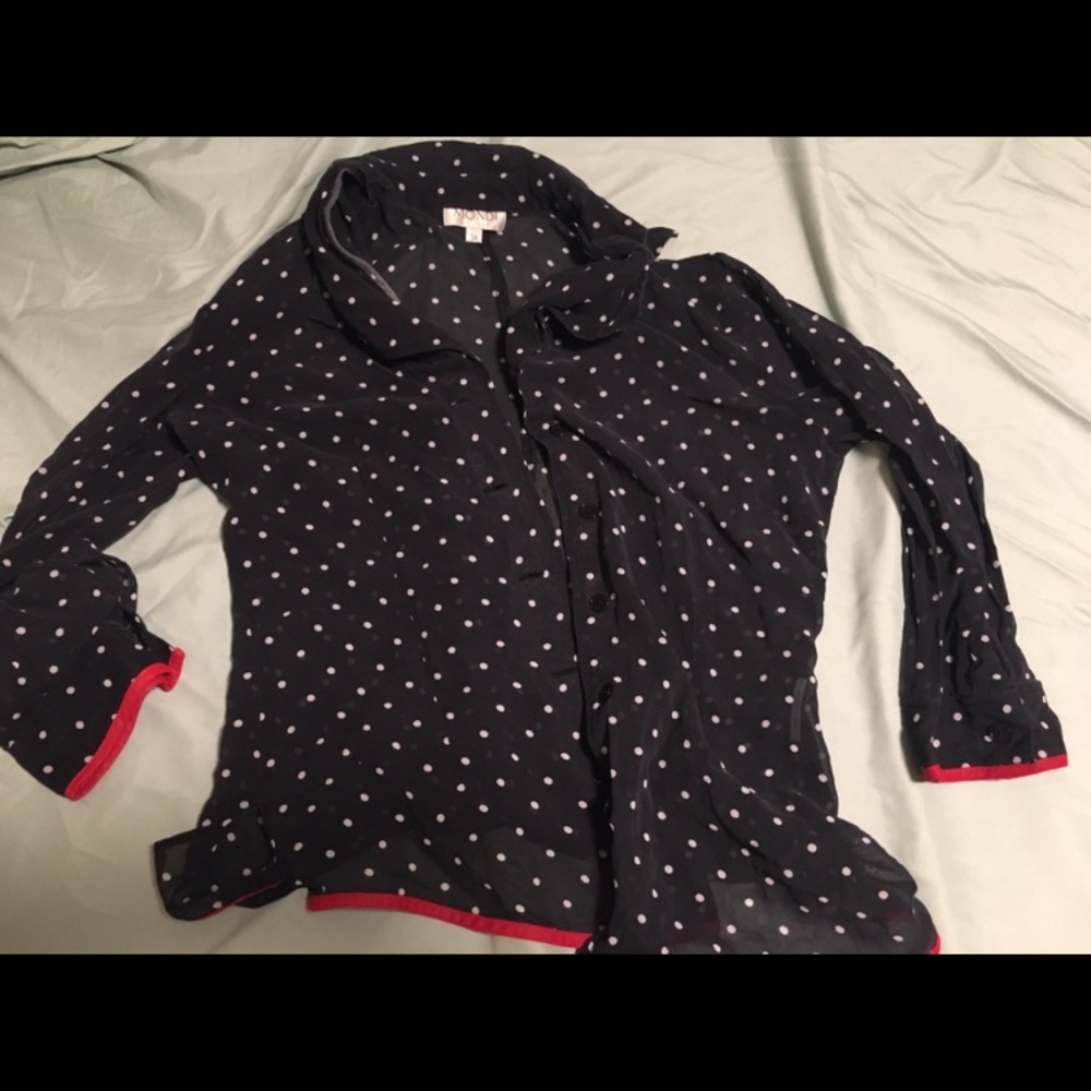 XS Mondi polka dot button down